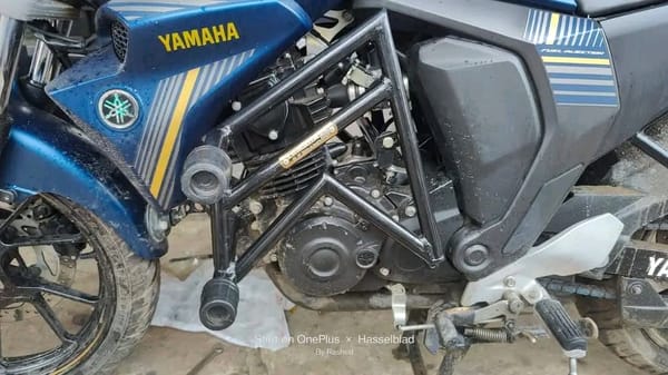 Premium Heavy Engin Gourde Bumper For FZ-S V2