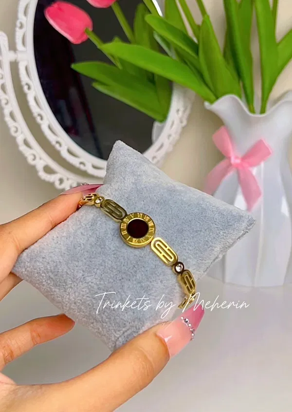 Openable cuff bracelet