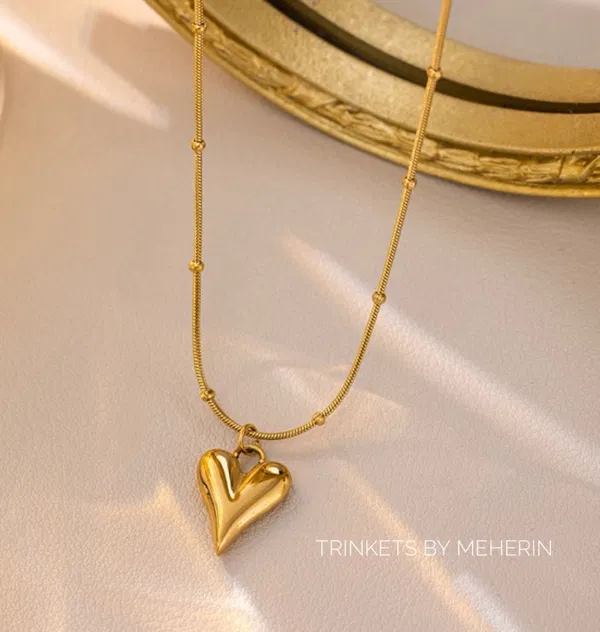 Pointed love pendant