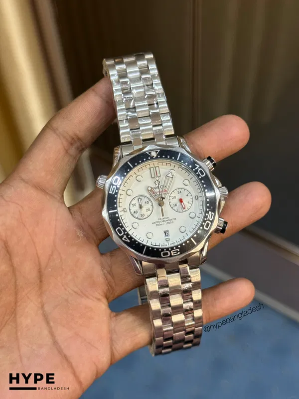 Omega Seamaster Quartz Chronograph (White Dial)