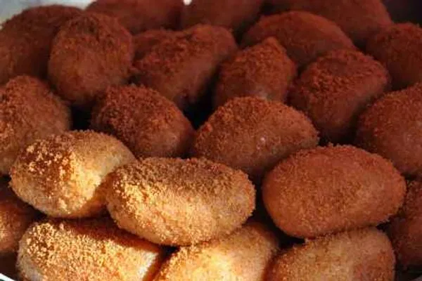 পোড়াবাড়ি চমচম