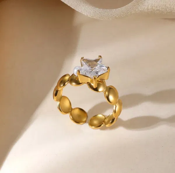 Lydia ring