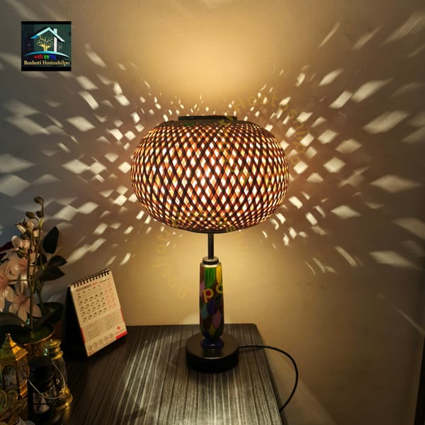Table lamp