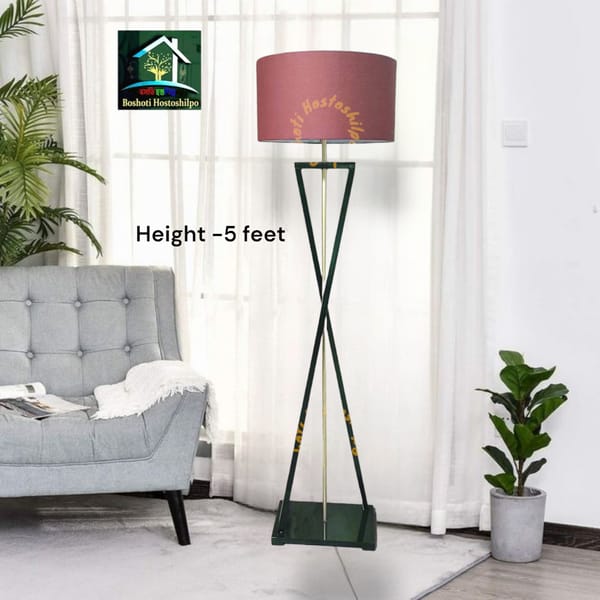 Corner stand lamp