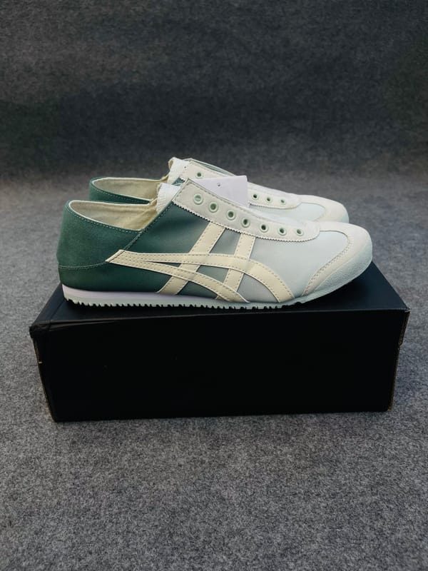 Onitsuka Tiger Slip On