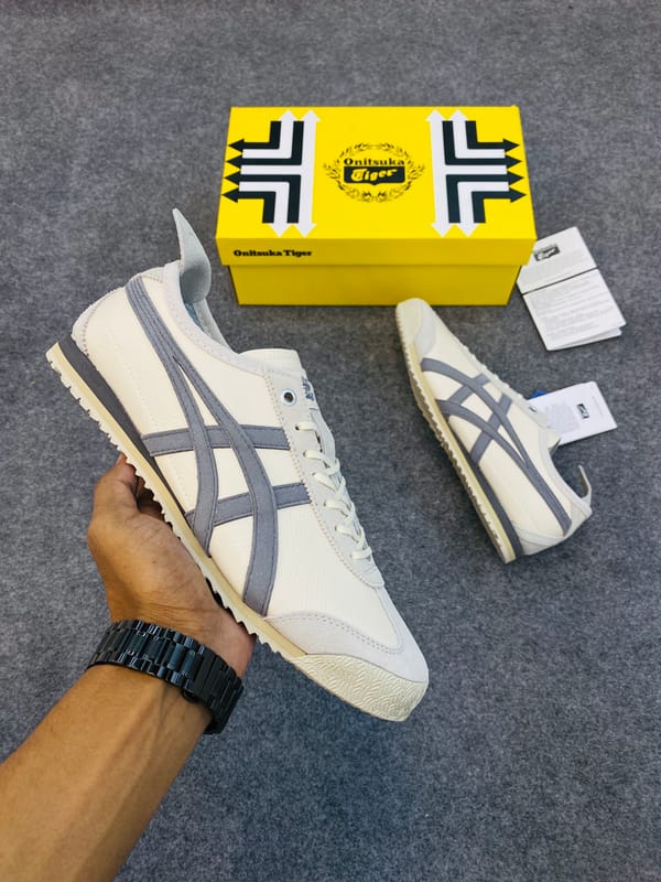 Onitsuka Tiger SD ( Size 40,42,43)