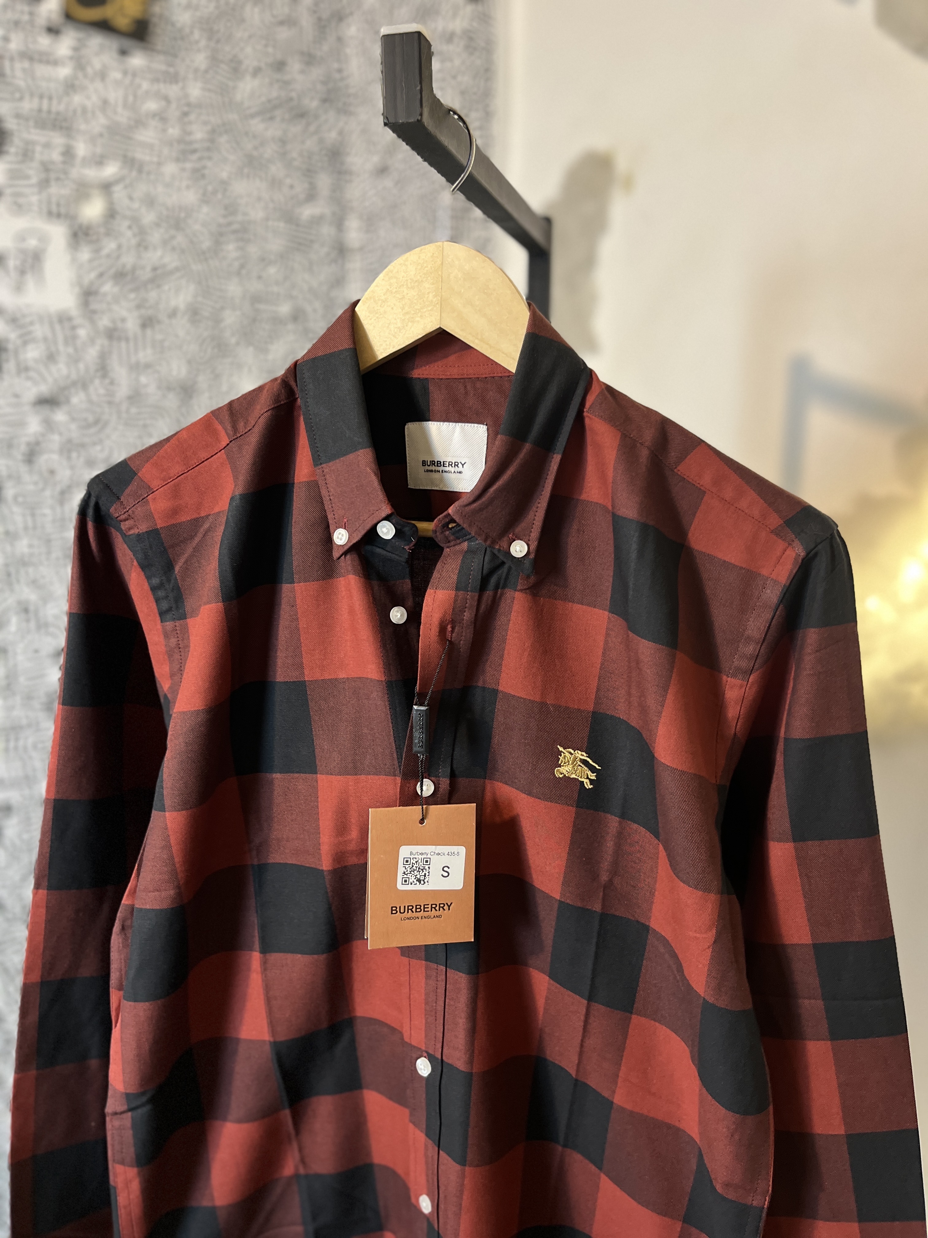 PREMIUM  BURBERRY RED AND BLACK