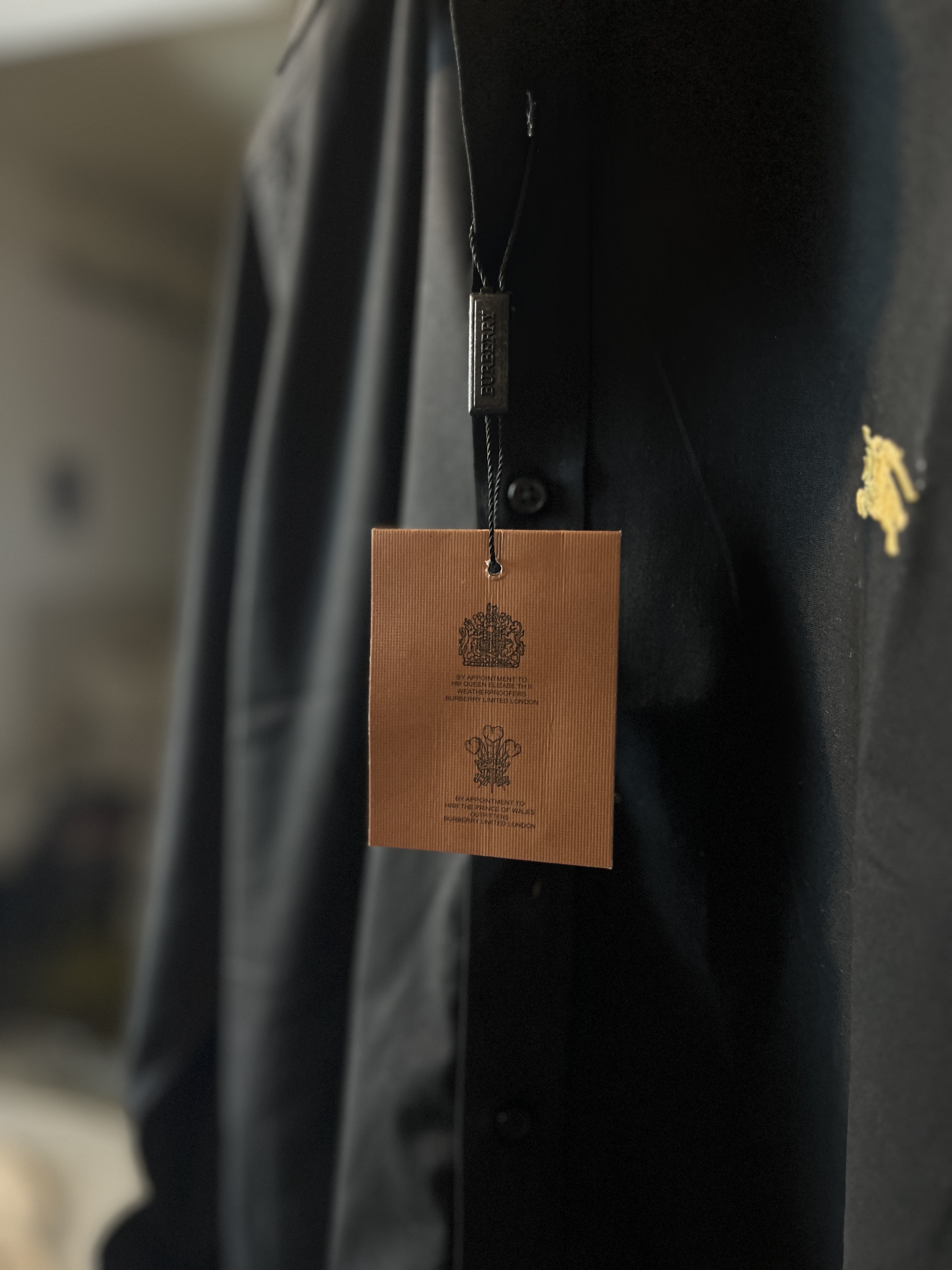 PREMIUM BURBERRY SOLID BLACK_img_3