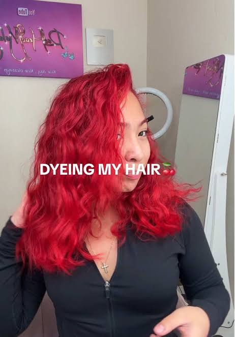 L'Oreal Preference Les Vivids High Intensity Shimmering Colour - 8.624 Bright Red_img_2