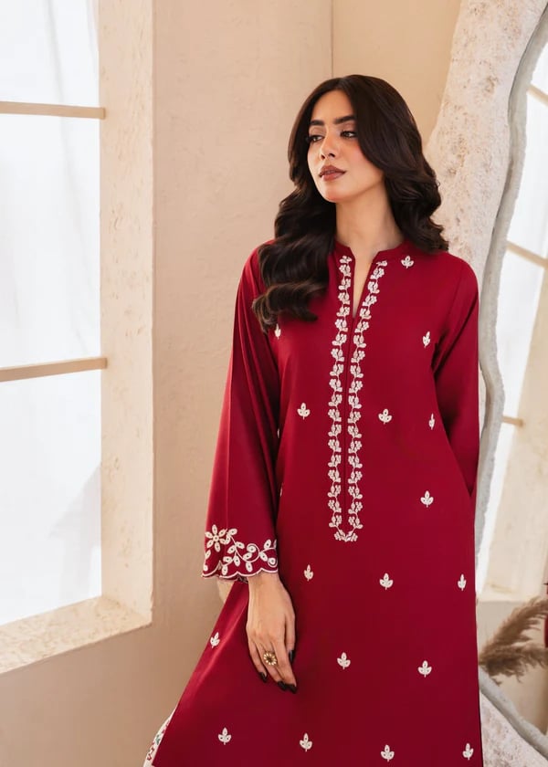 New Arrival – Elegant Red Embroidered Kurti Set_img_1