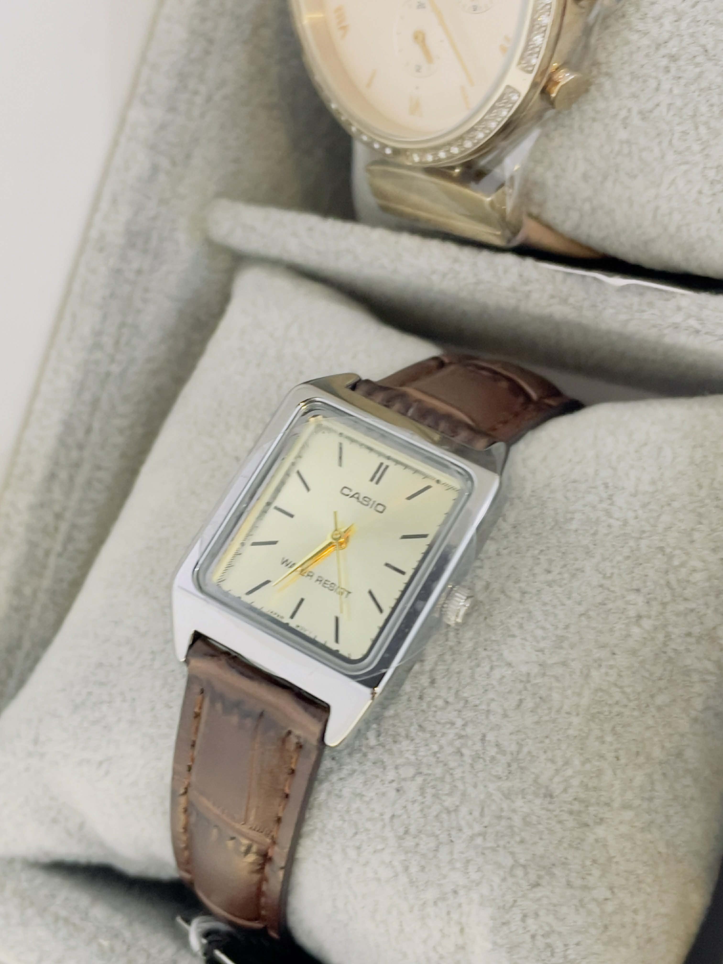 Casio LTP-V007L-9EUDF Champagne Dial Women's Leather Strap Tank Watch | Casio LTP-V007L-9EUDF