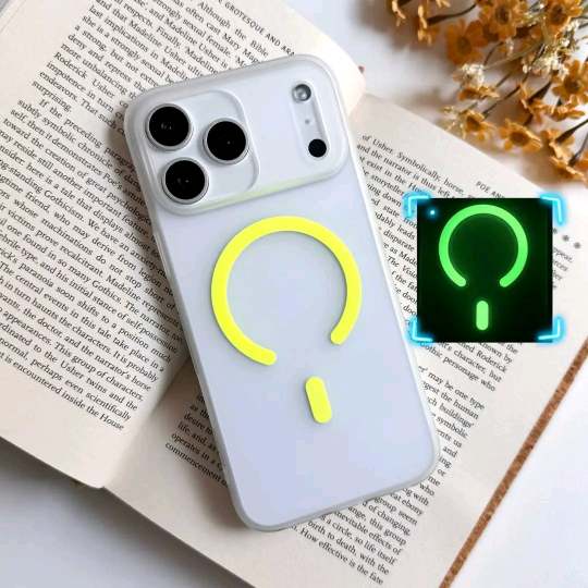 High-Quality Radium Effect Luminous MagSafe Hard Case - Night Glow Your Phone in Dark_img_3