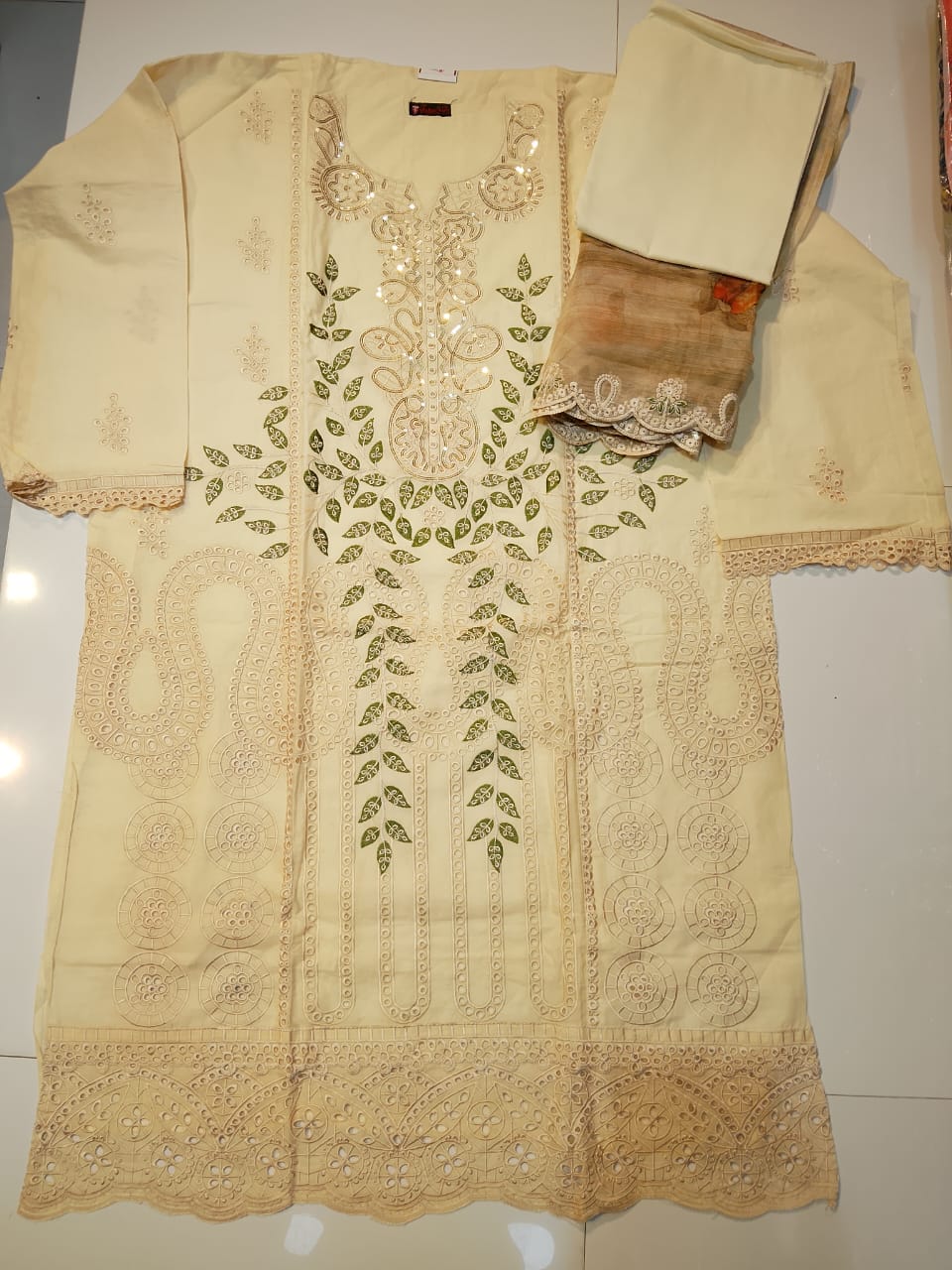 unstitched embroidery cotton three pieces - Image 2