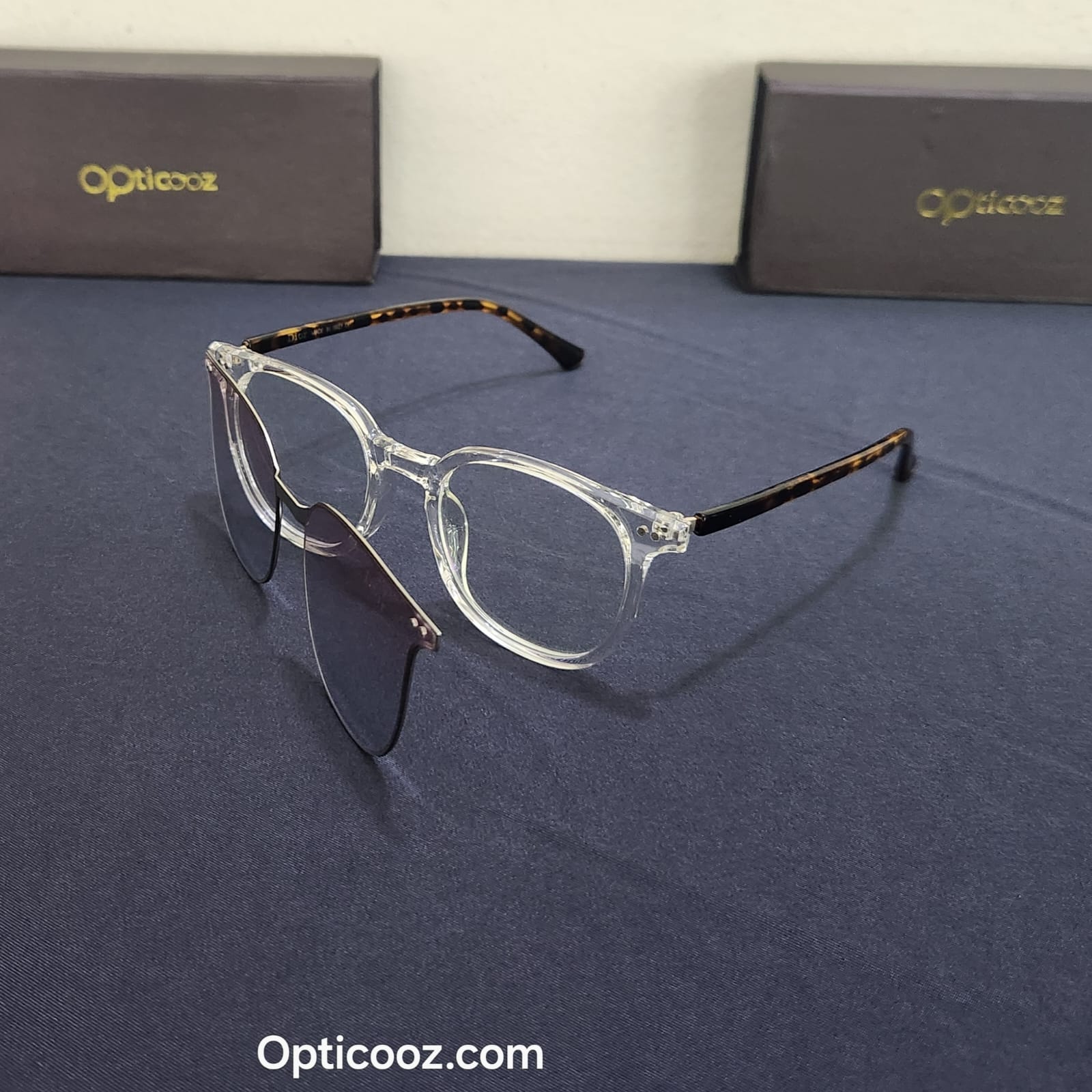 Premium Magnetic Clip-On Eyeglass (2-in-1)_img_2