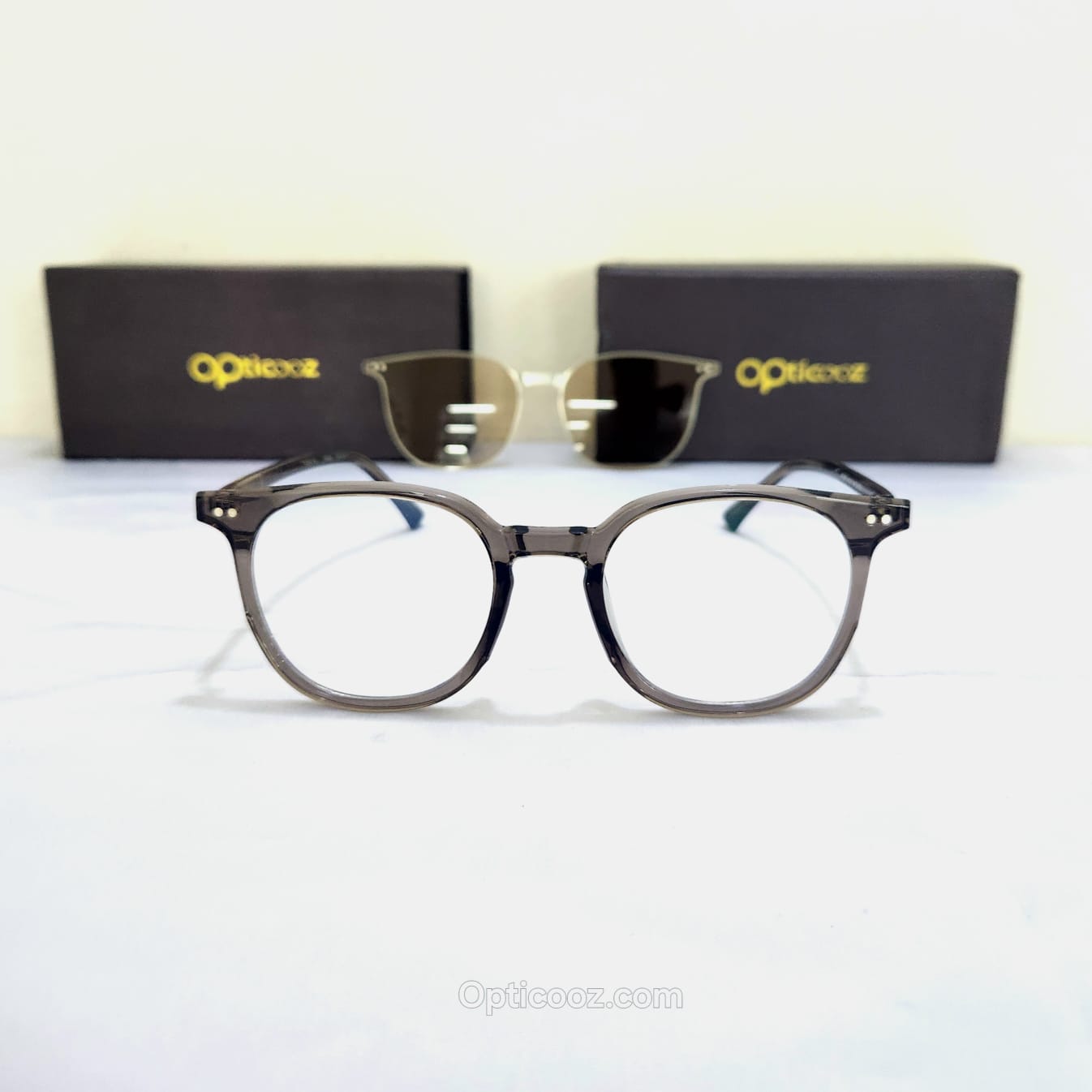 Premium Magnetic Clip-On Eyeglass (2-in-1)_img_2