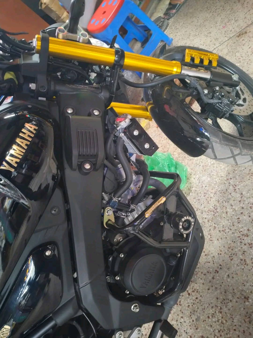 Premium Heavy Engin Gourde Bumper For Yamaha XSR 155_img_1