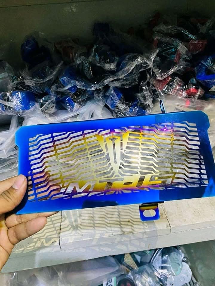 Premium Radiatar Gourde (Multi Colour) For Yamaha MT-15_img_0