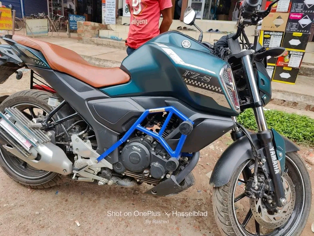 Premium Heavy Engin Gourde Bumper For Yamaha Fzs V3, V3 Deluxe, V4 & V4 Hybrid_img_0