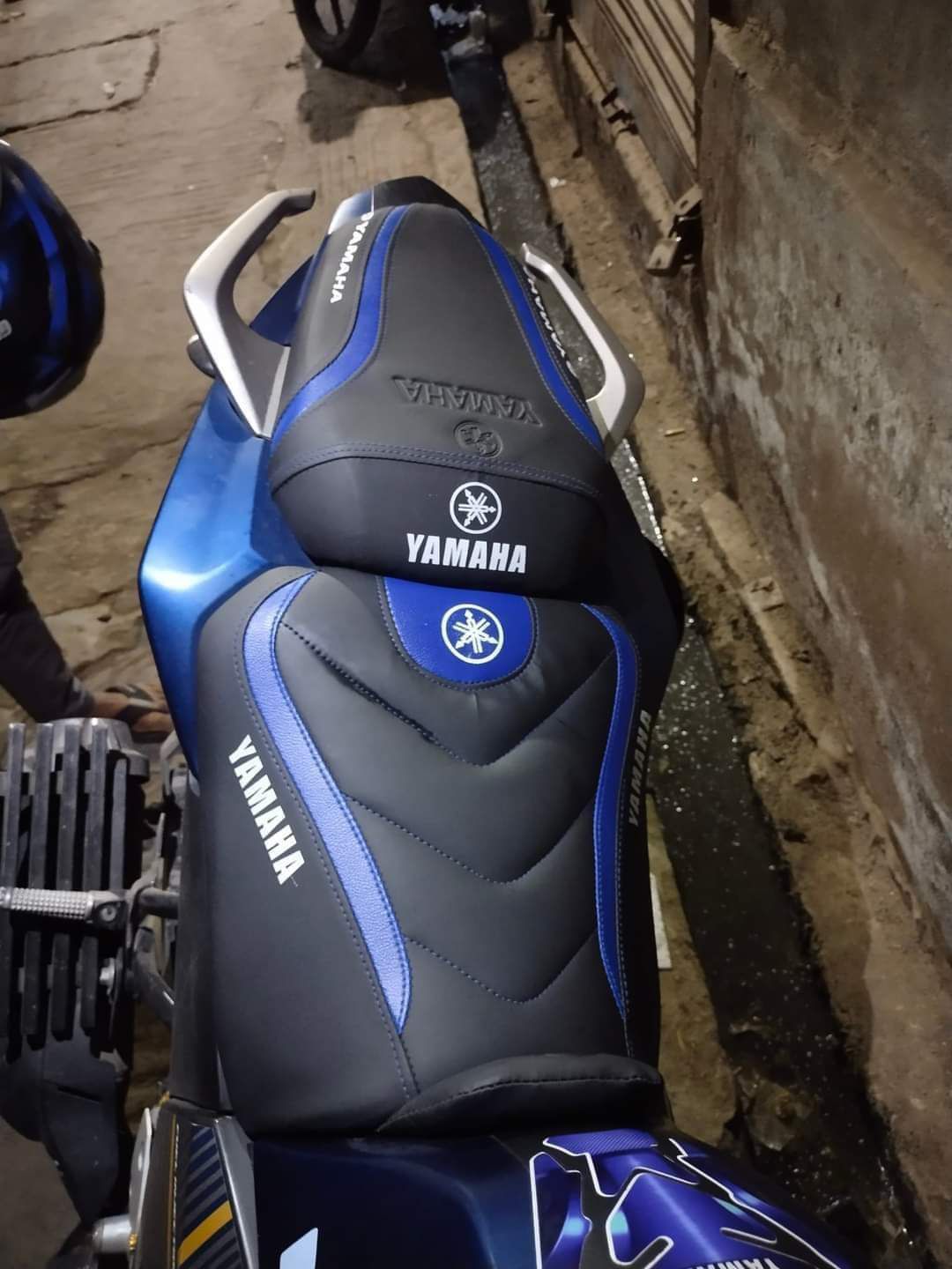 Premium Seat Cover For Yamaha Fzs V2_img_0