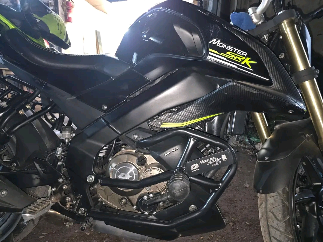 Premium Heavy Engin Gourde Bumper For Monster SRK 180_img_0