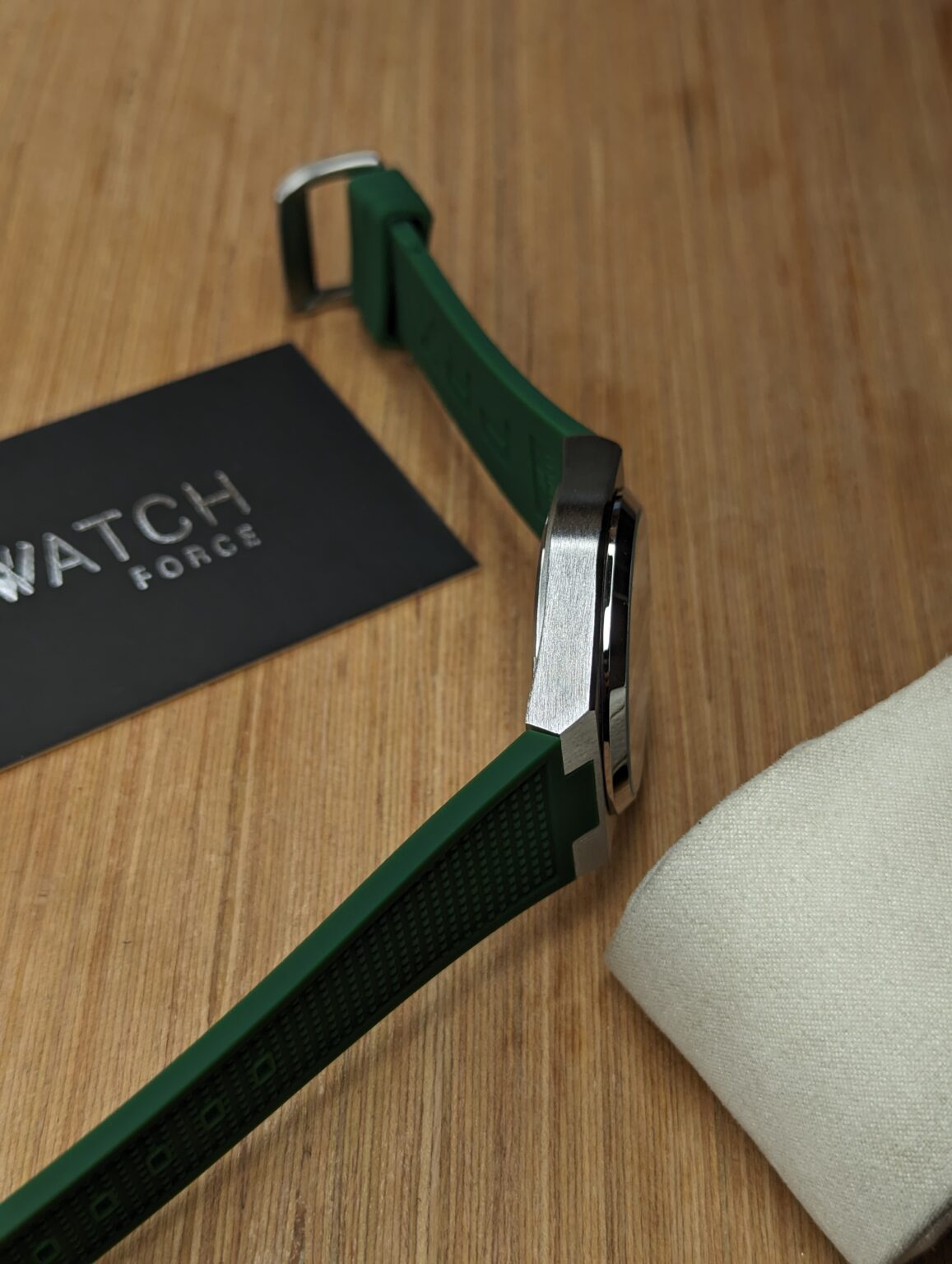 Tissot Chronograph Green S Watch_img_4