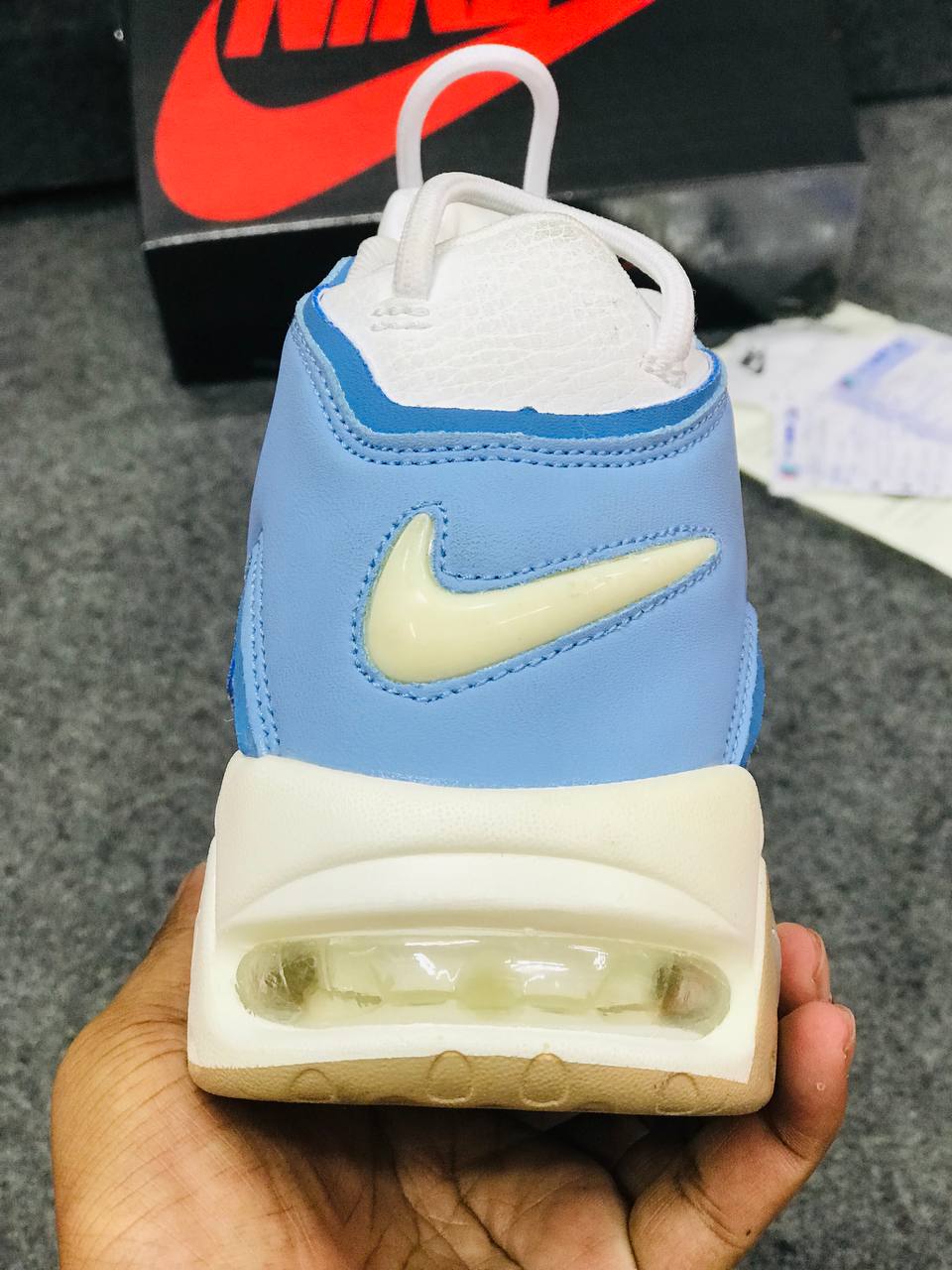 WMNS NIKE AIR MORE UPTEMPO_img_2