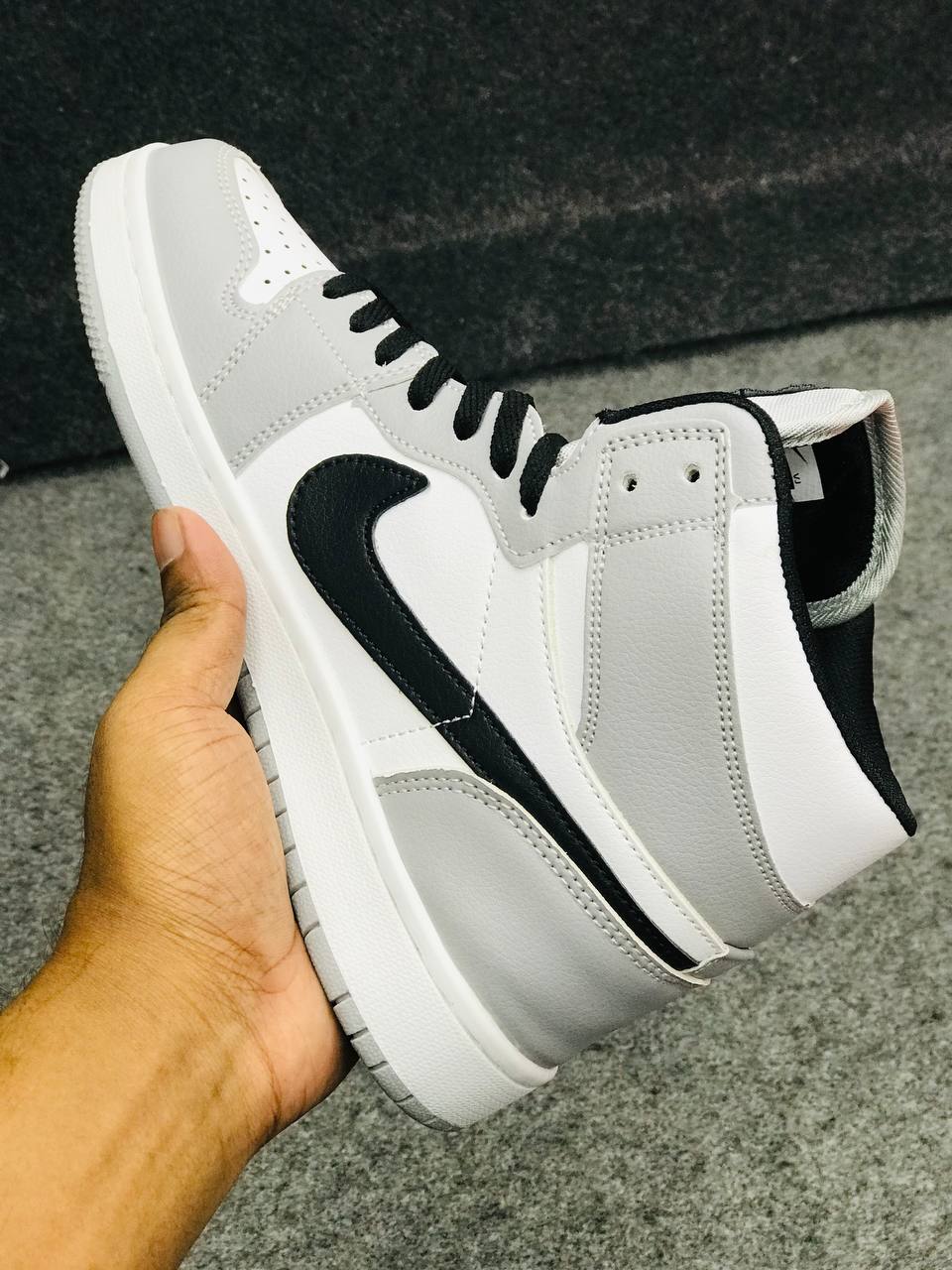 Nike Air Jordan Retro 1 Mid Smoke Grey_img_3