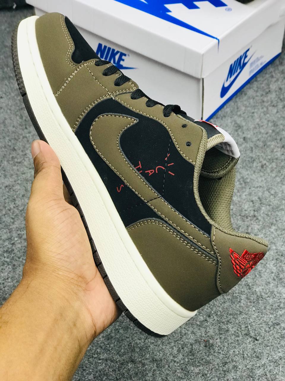 Travis Scott x Air Jordan 1 Low 'Mocha'_img_2