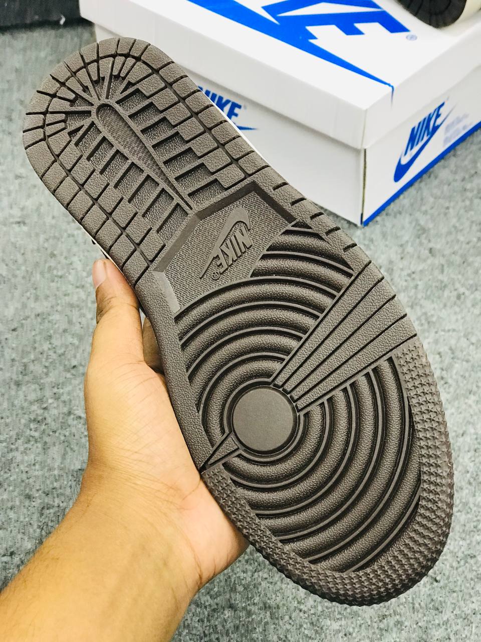 Travis Scott x Air Jordan 1 Low 'Mocha'_img_3