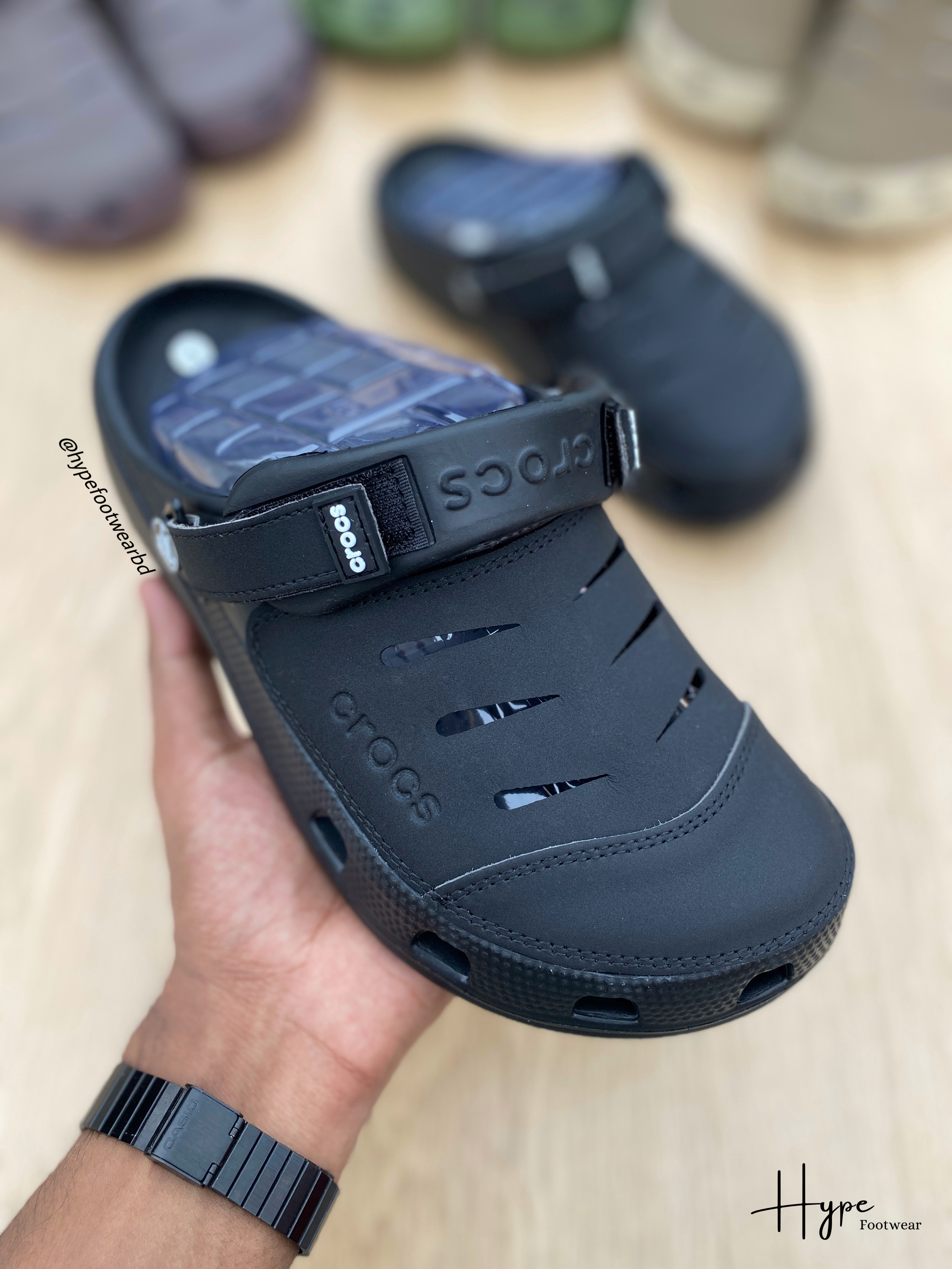 Crocs Yukon Vista (Black)_img_1