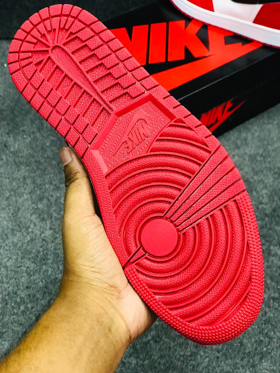 Jordan 1 Retro High OG Chicago Lost and Found_img_1