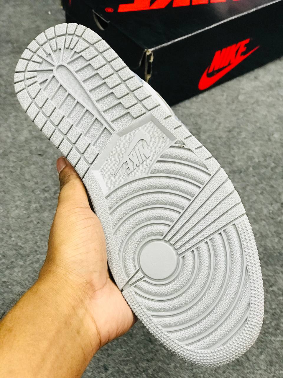 AIR JORDAN 1 RETRO HIGH OG 'HYPER ROYAL'_img_2