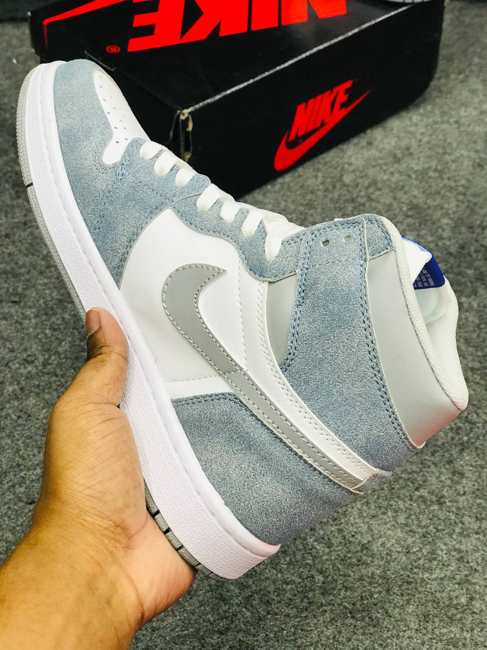 AIR JORDAN 1 RETRO HIGH OG 'HYPER ROYAL'_img_3