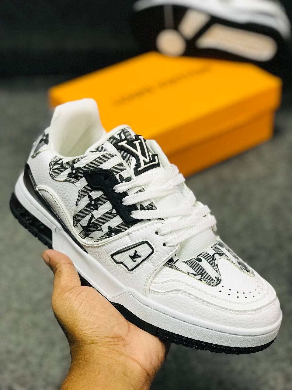 Louis Vuitton Trainers ( 4 color)_img_3