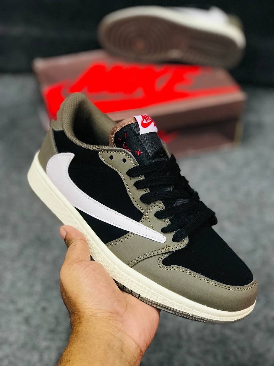 Travis Scott x Air Jordan 1 Low OG_img_0