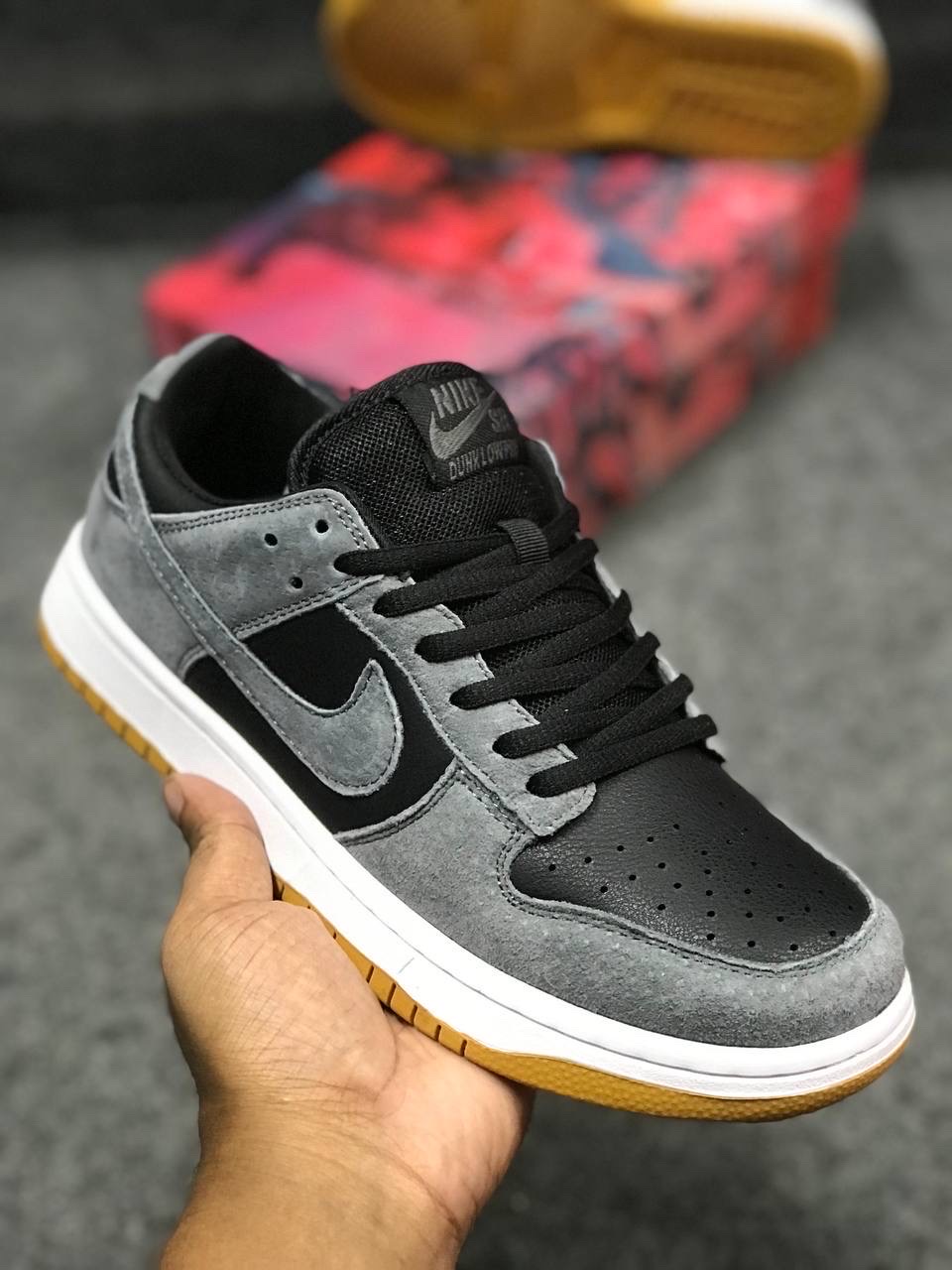 Nike SB Dunk Low Dark Grey Black Gum_img_0