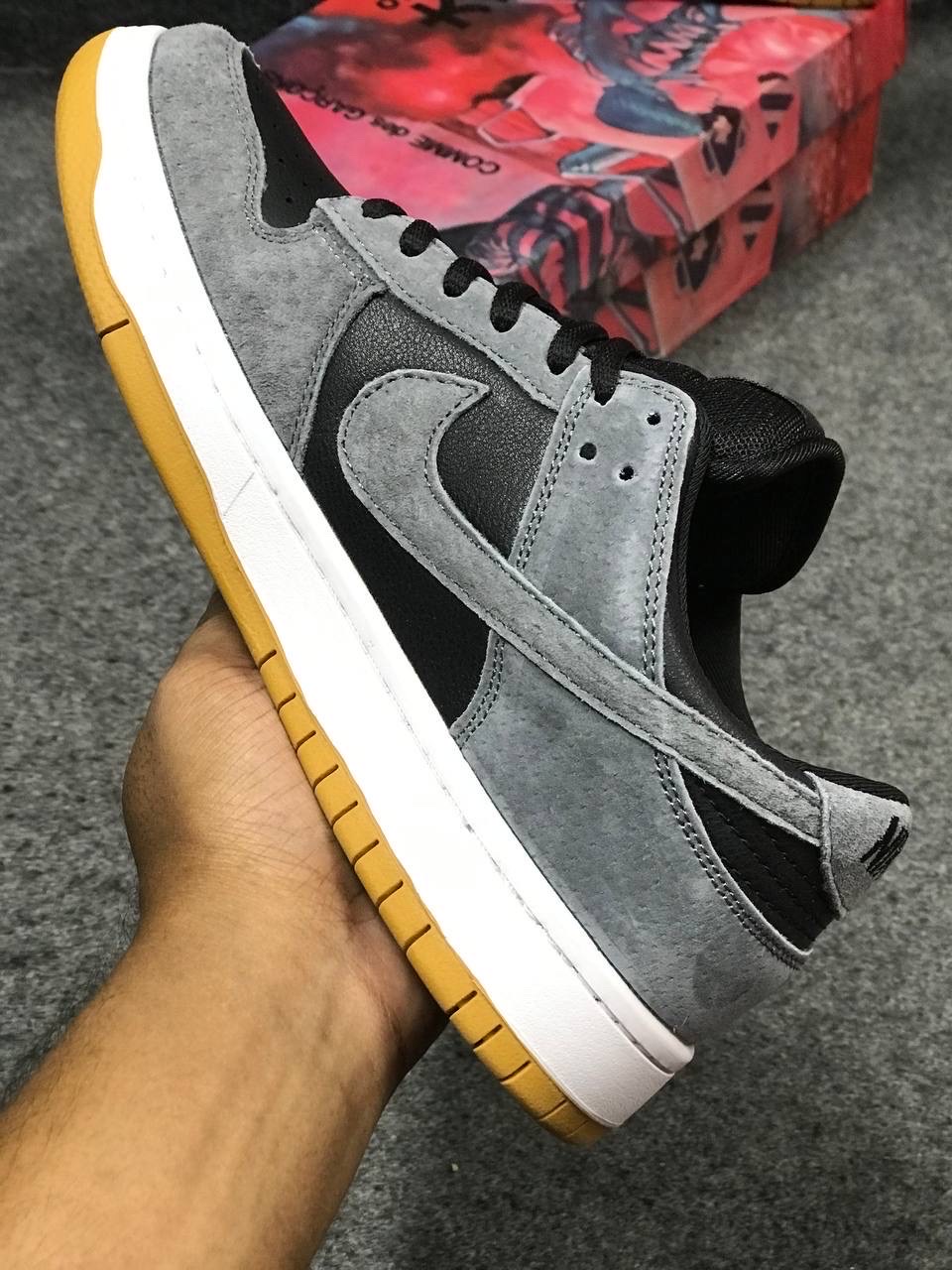 Nike SB Dunk Low Dark Grey Black Gum_img_1