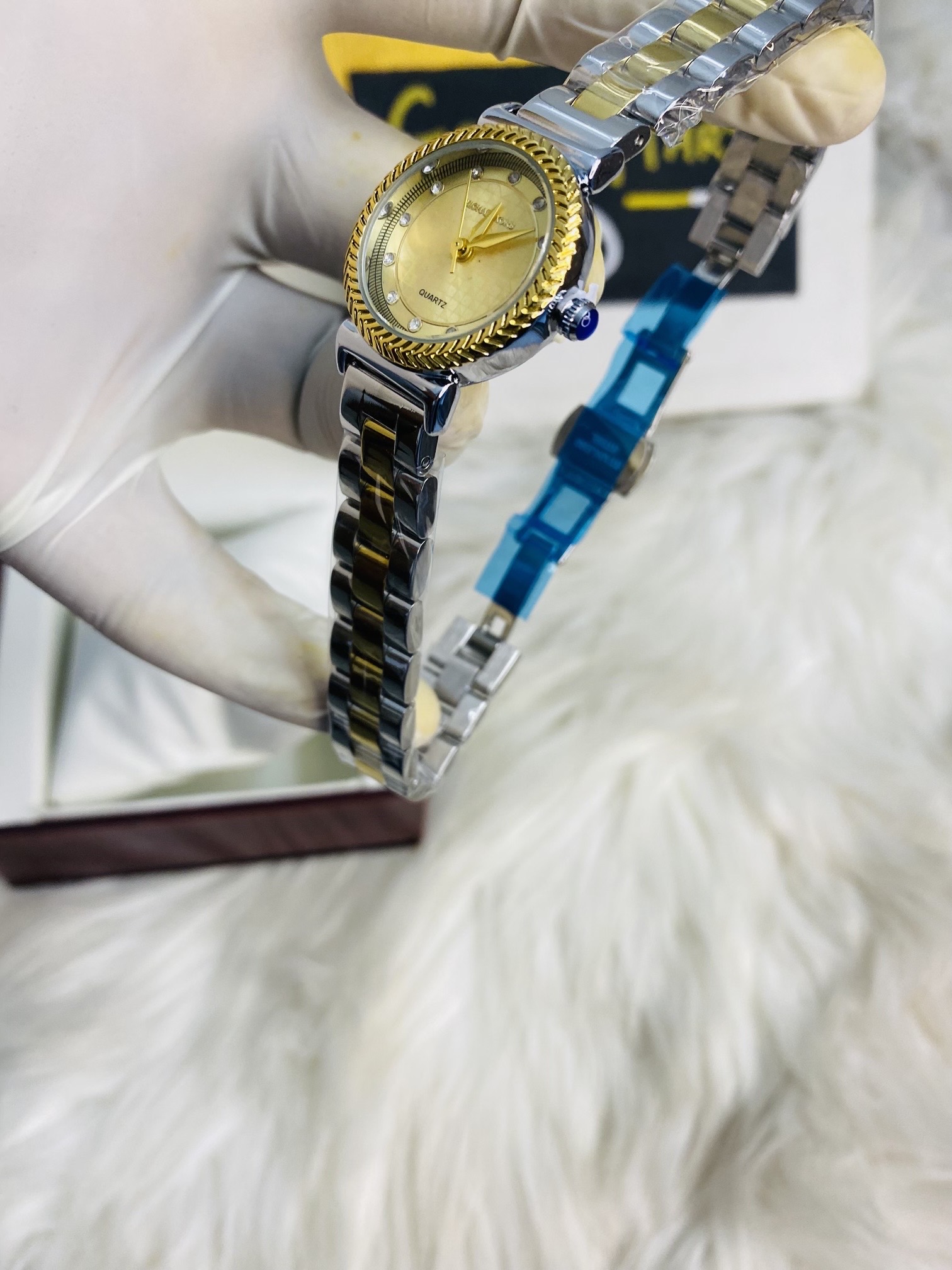 Mk girls Watch With butterfly lock_img_2