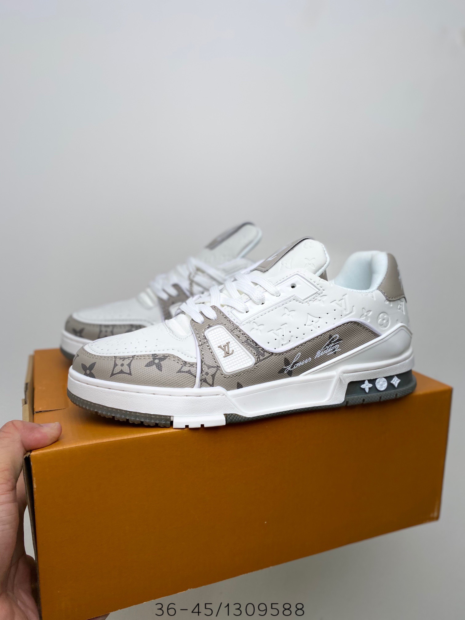 Louis Vuitton Trainer (1:1)_img_8
