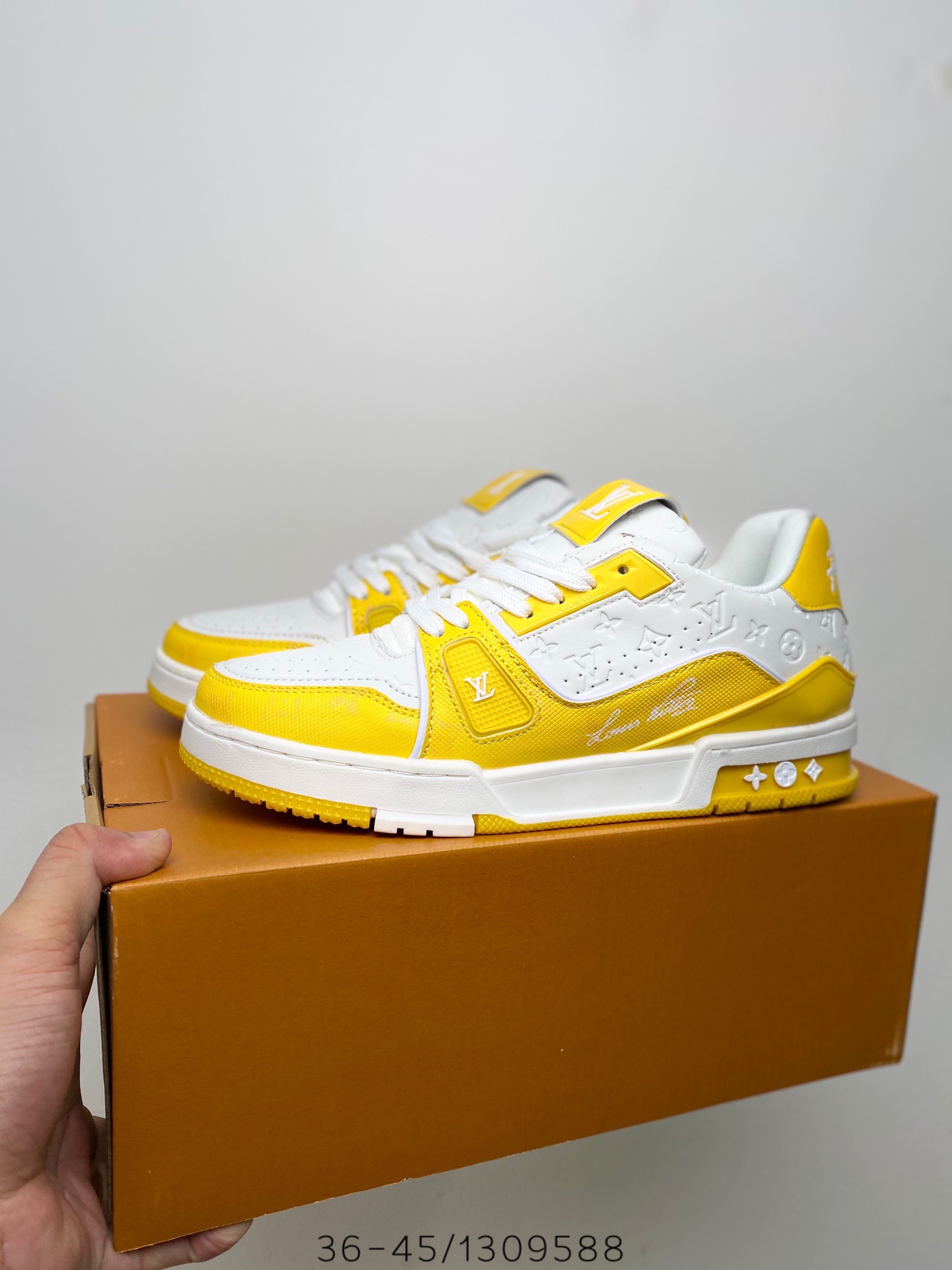 Louis Vuitton Trainer (1:1)_img_9