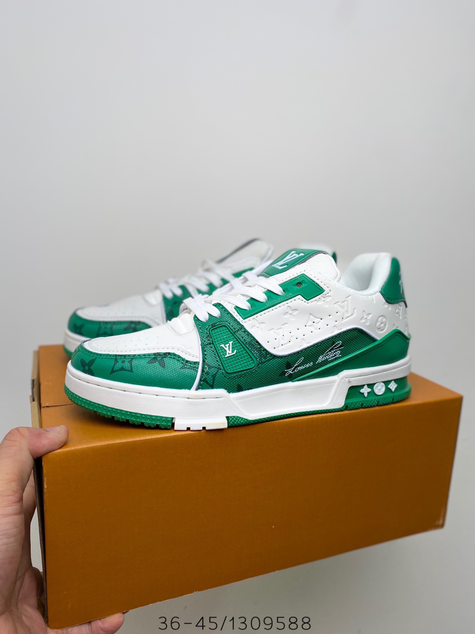 Louis Vuitton Trainer (1:1)_img_0