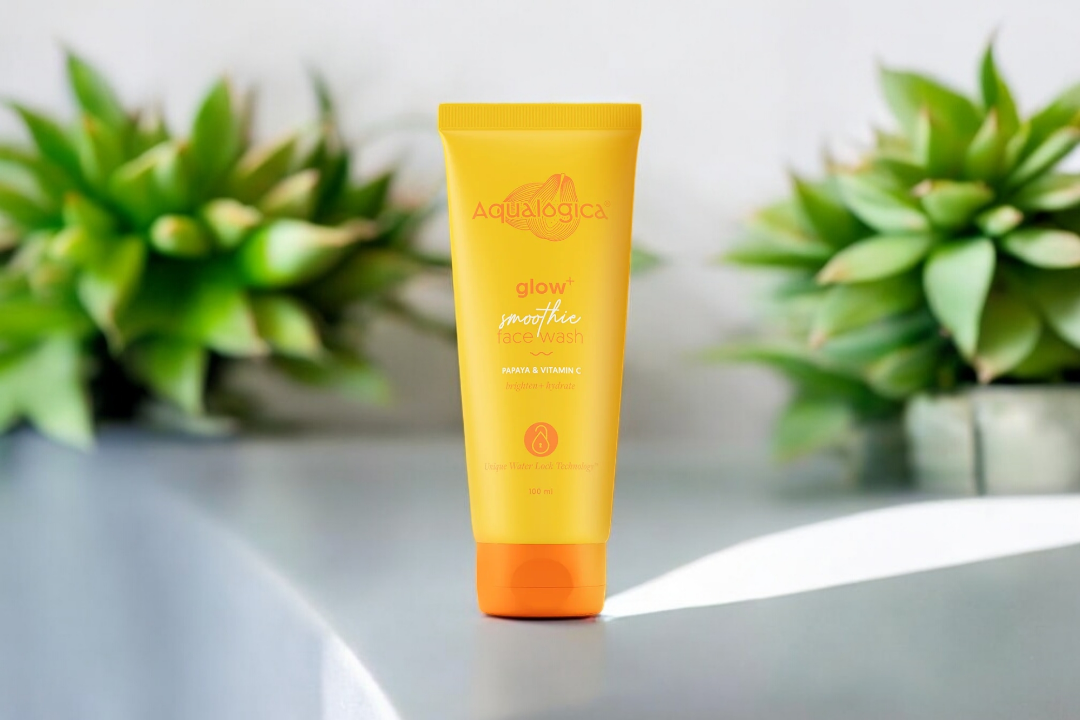 Aqualogica Glow+ Smoothie Face Wash | with Vitamin C & Papaya - 100ml_img_0