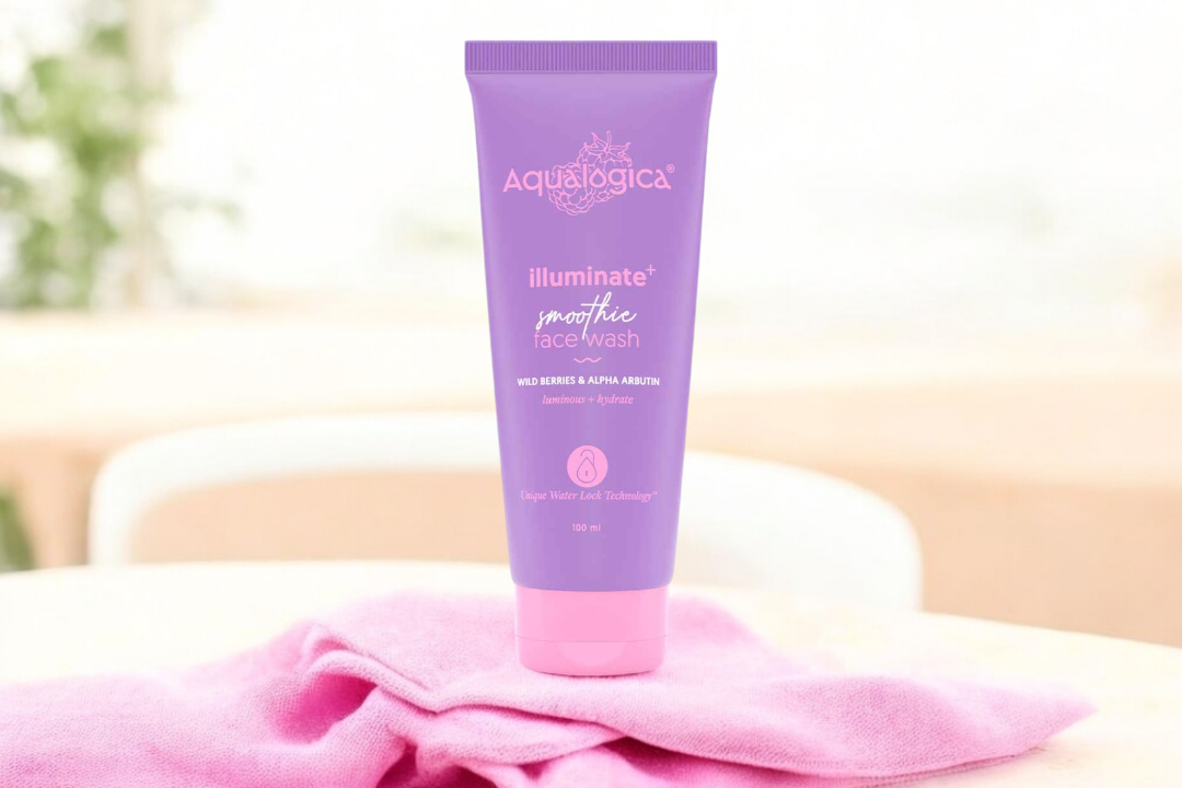 Aqualogica IIIuminate+ Smoothie Face Wash with Wild Berries & Alpha Arbutin for Luminous Glow - 100ml_img_0