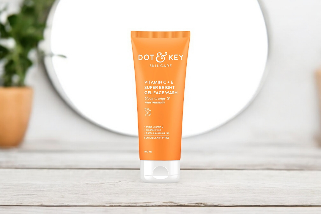 Dot & Key  Vitamin C + E Super Bright Gel Face Wash 100ml_img_0