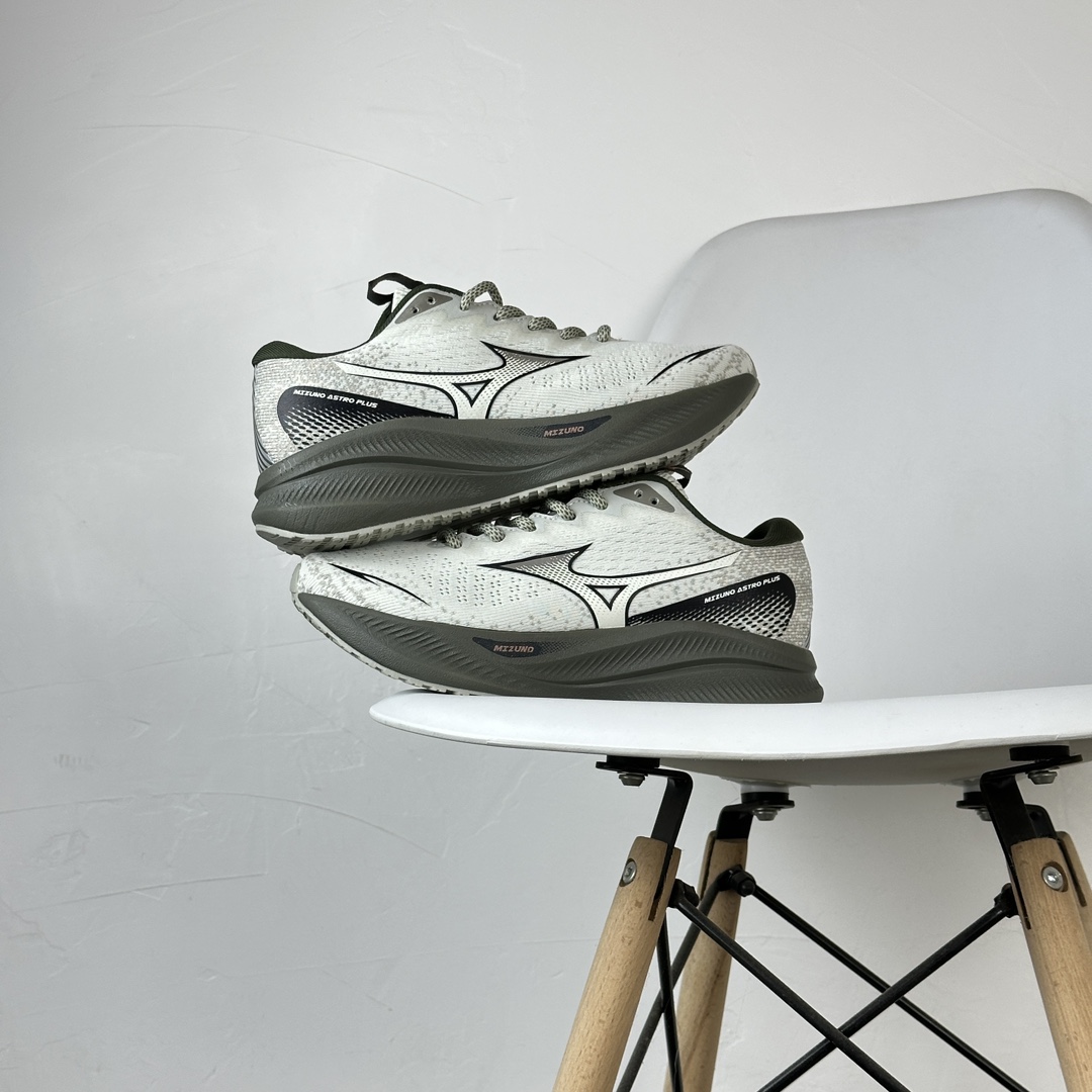 Mizuno Astro Plus (1:1)_img_0
