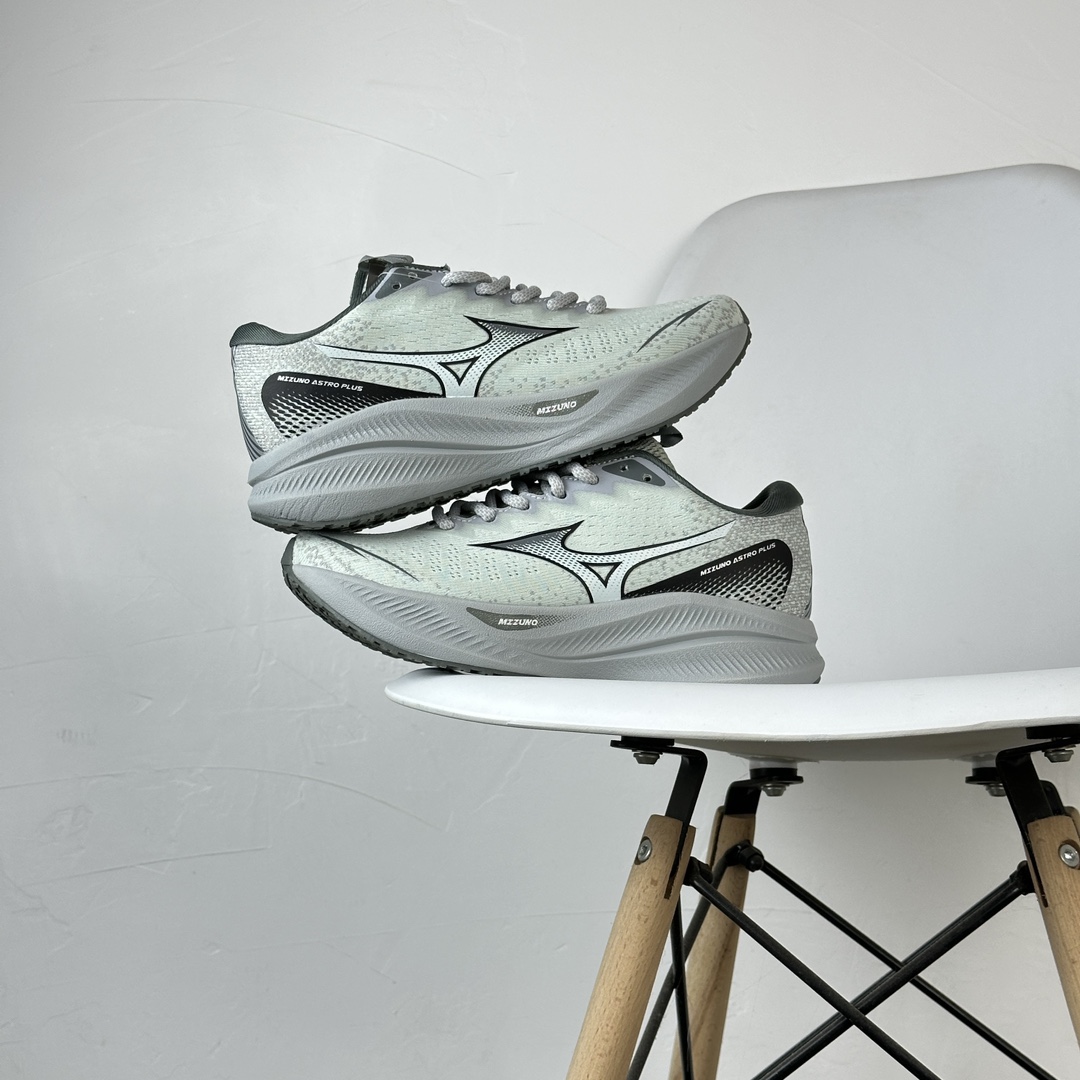 Mizuno Astro Plus (1:1)_img_1