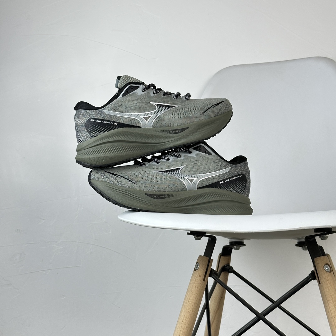 Mizuno Astro Plus (1:1)_img_2