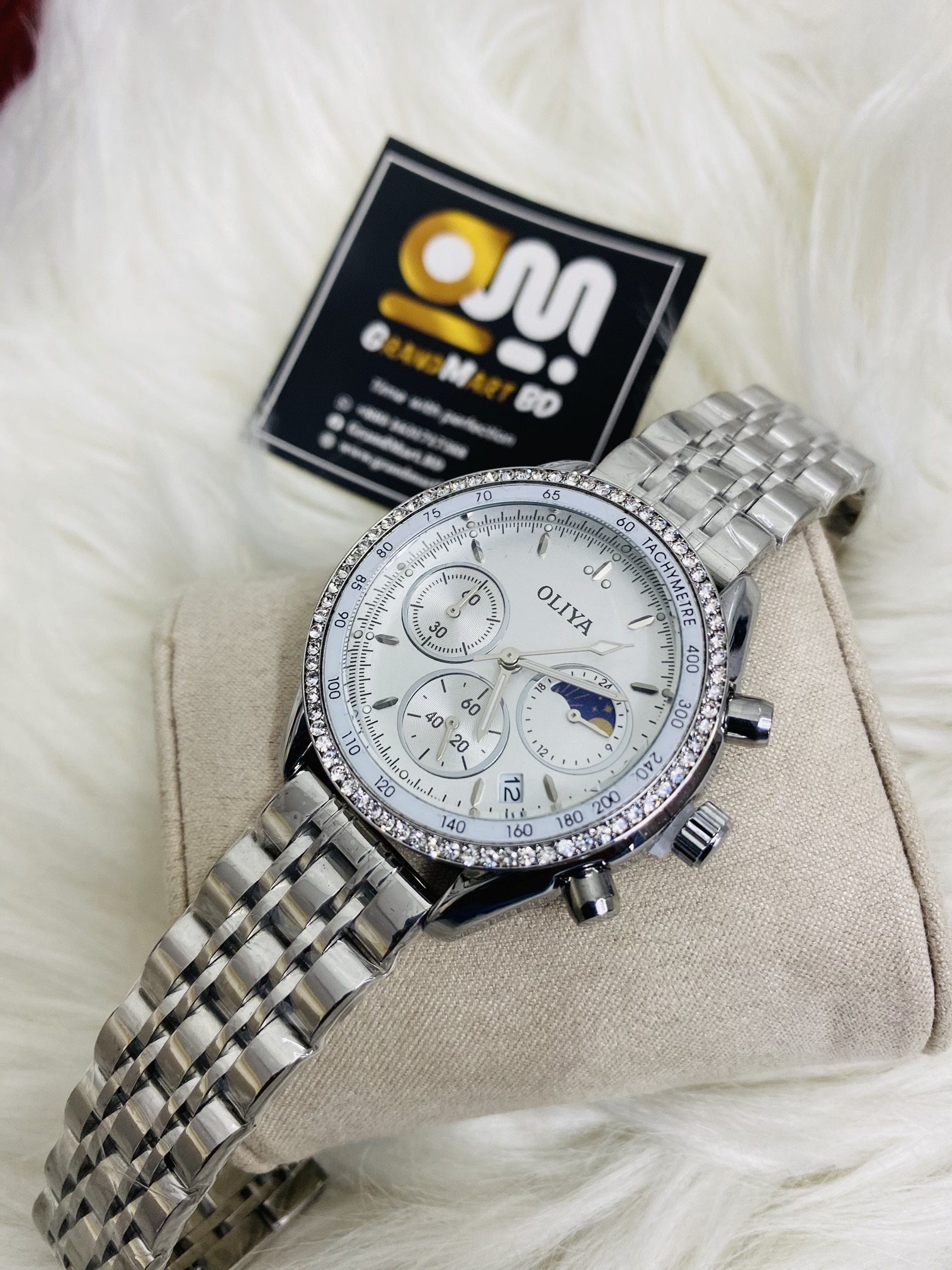 Oliya Chronograph