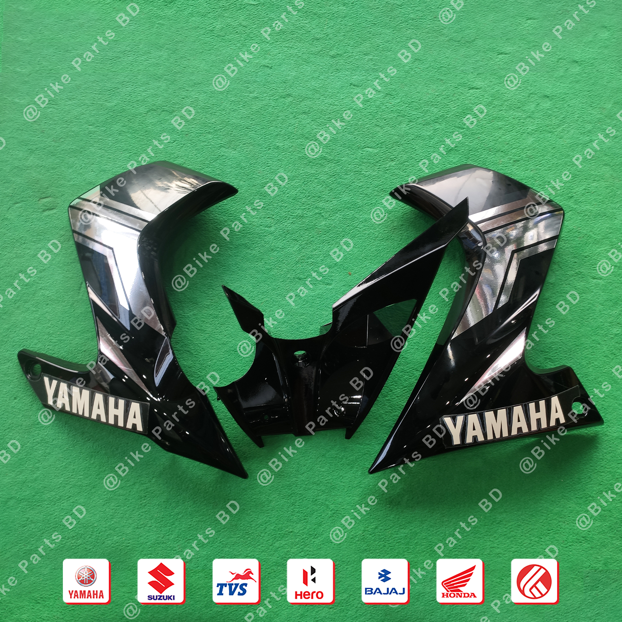 Engine Guard Yamaha FZS V2 Dark Night bike._img_0