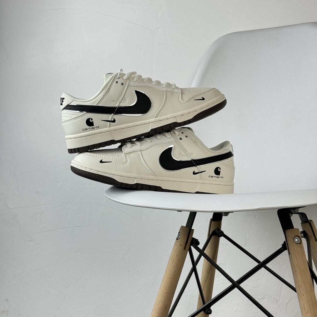 Nike Dunks with Carhartt branding (1:1)_img_1